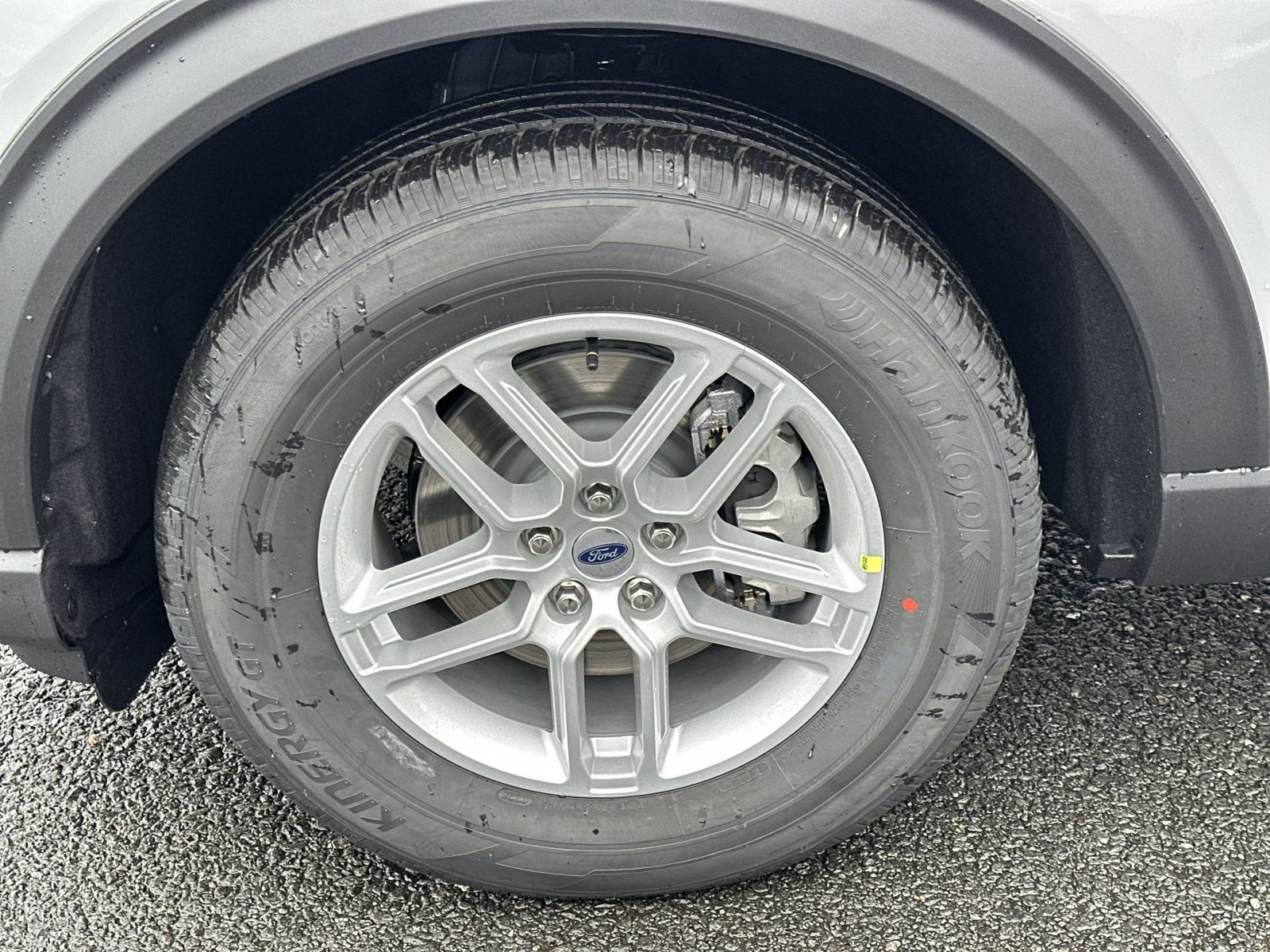 New 2027 Ford Explorer Active AWD/4WD image 13
