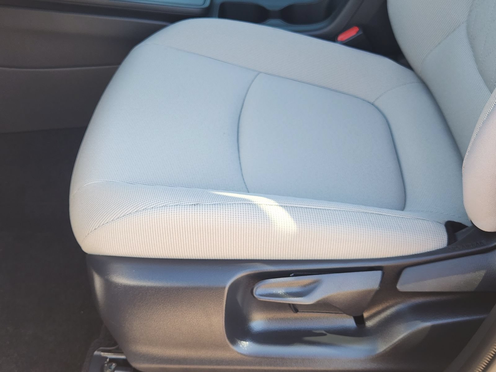 Used 2026 Toyota Corolla Cross LE w/ Moonroof Package FWD image 27