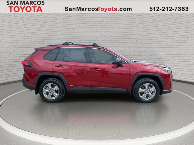 Used 2025 Toyota RAV4 LE image 4