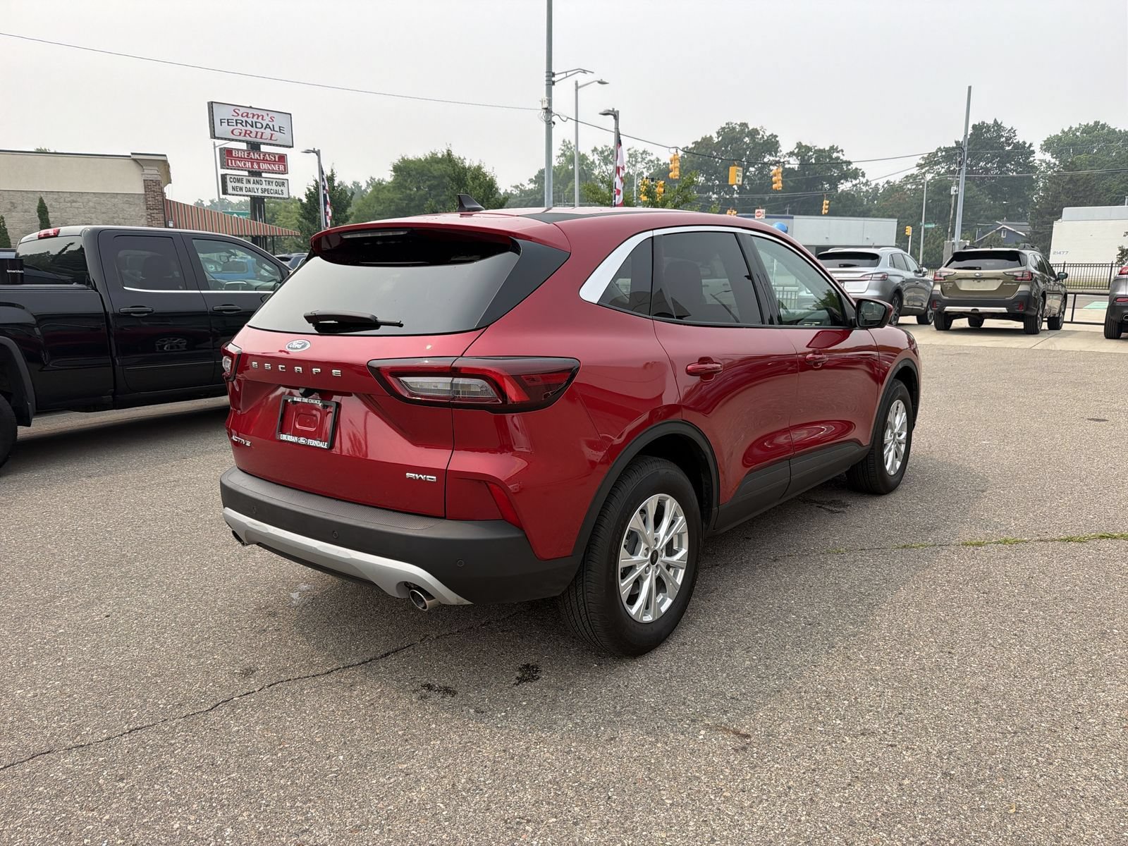 Used 2023 Ford Escape Active w/ Tech Pack #2 AWD/4WD image 9