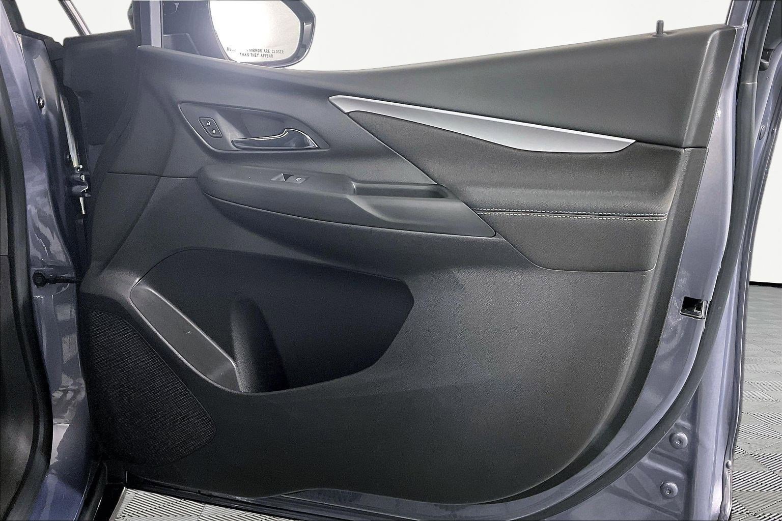 Used 2022 Chevrolet Bolt LT FWD image 26