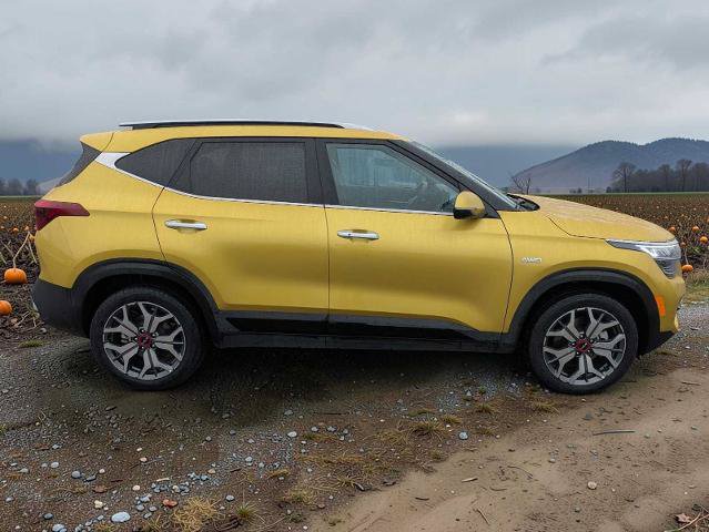 Used 2023 Kia Seltos SX w/ SX Sunroof Package AWD/4WD image 7