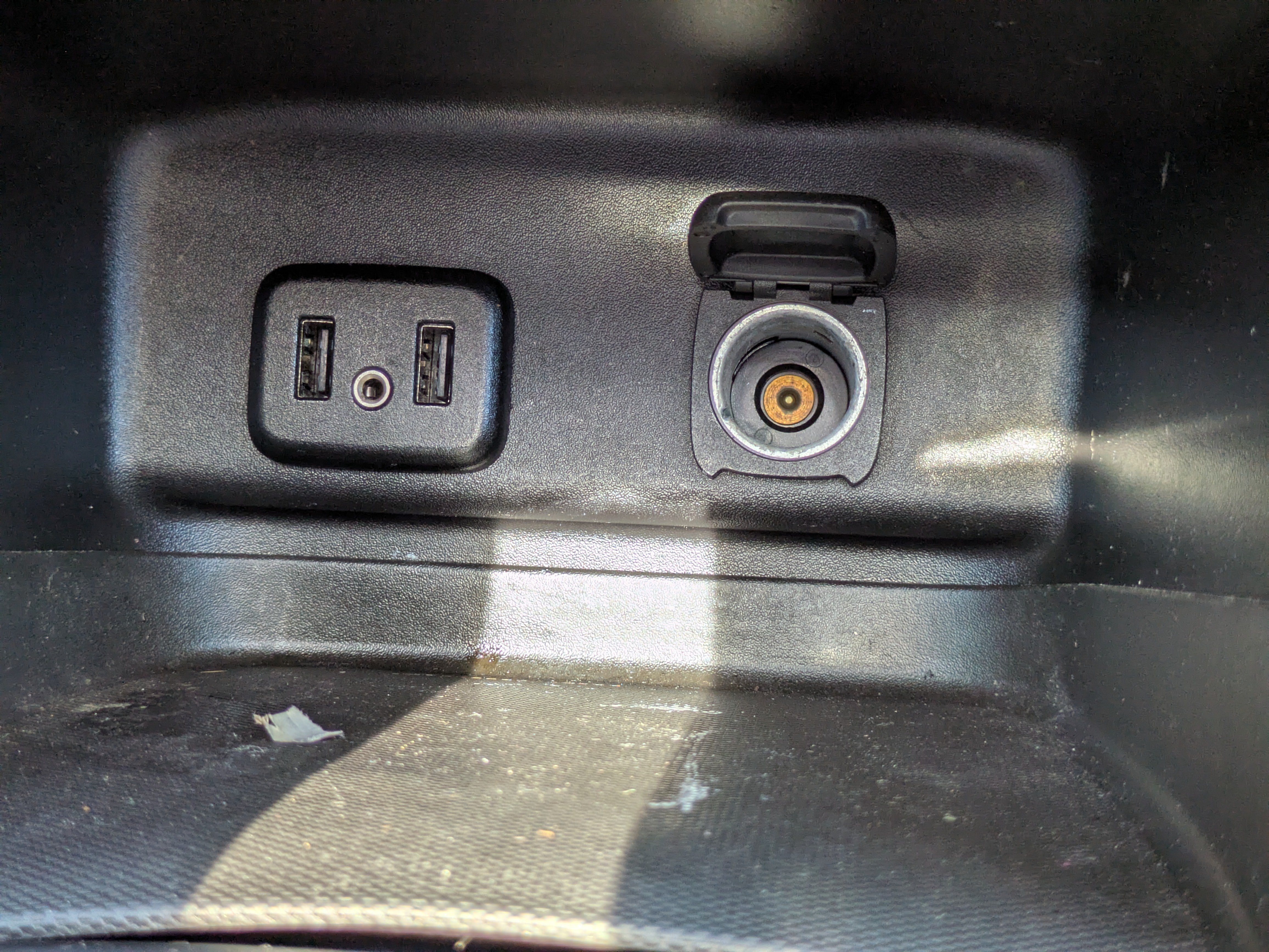 Used 2018 Chevrolet Equinox LT FWD image 26