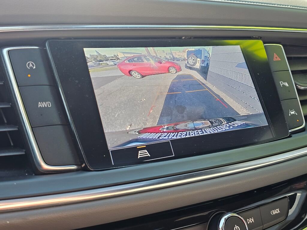 Used 2023 Buick Enclave Essence image 36