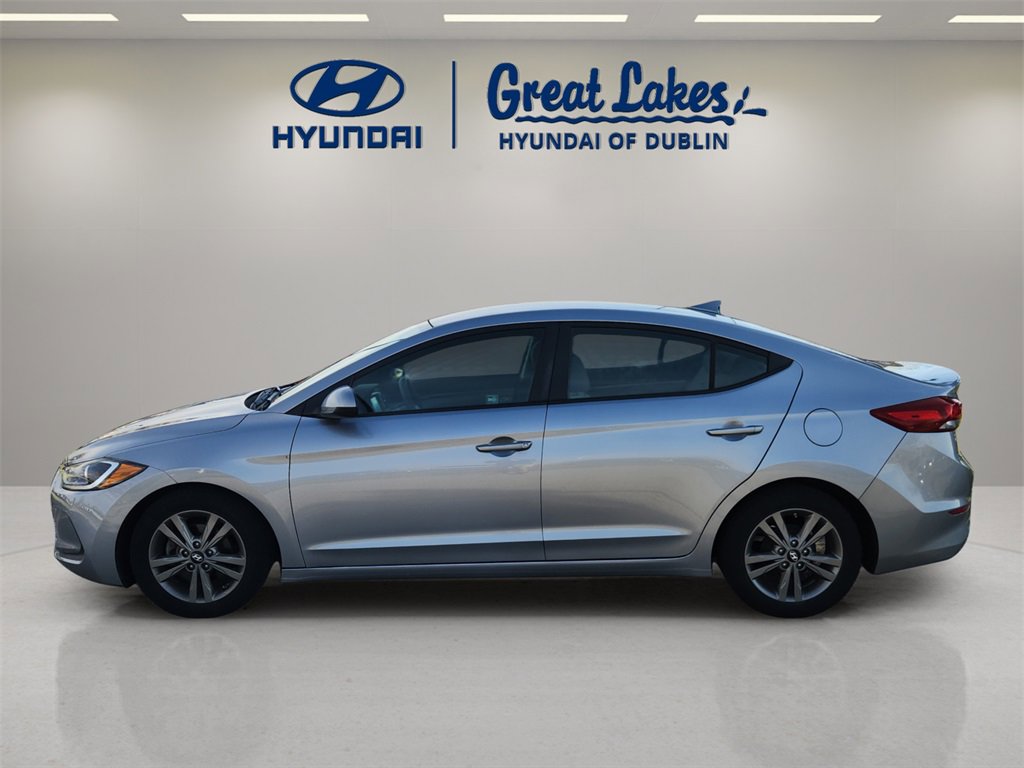 Used 2017 Hyundai Elantra SE image 2