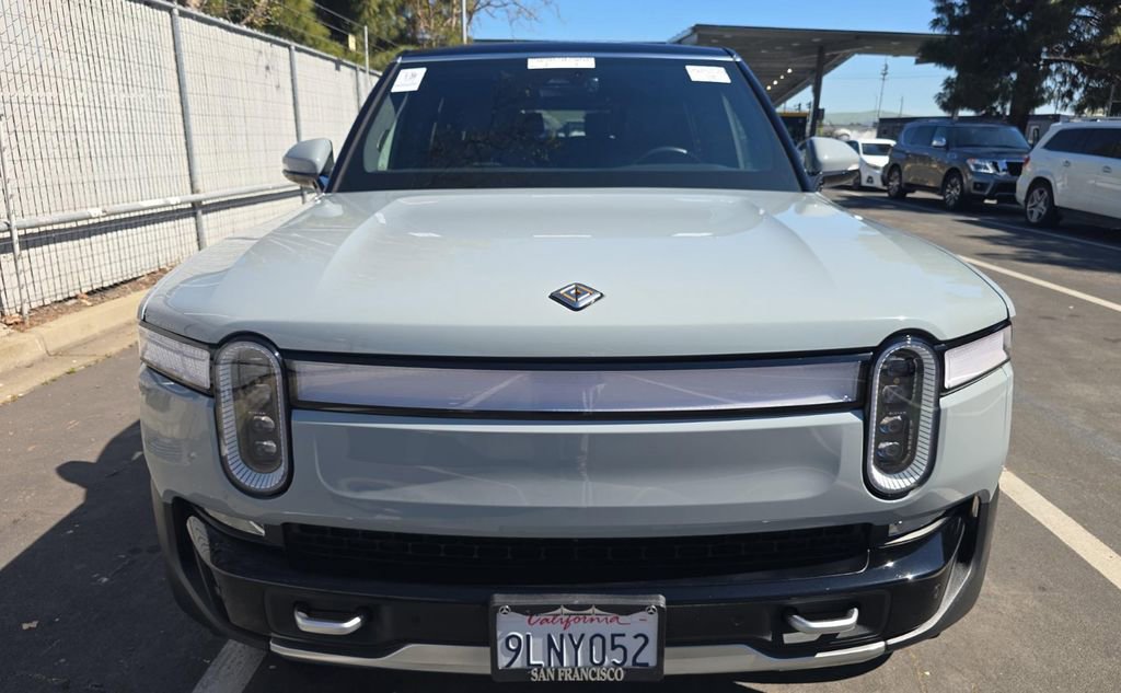 Used 2024 Rivian R1S Adventure image 2