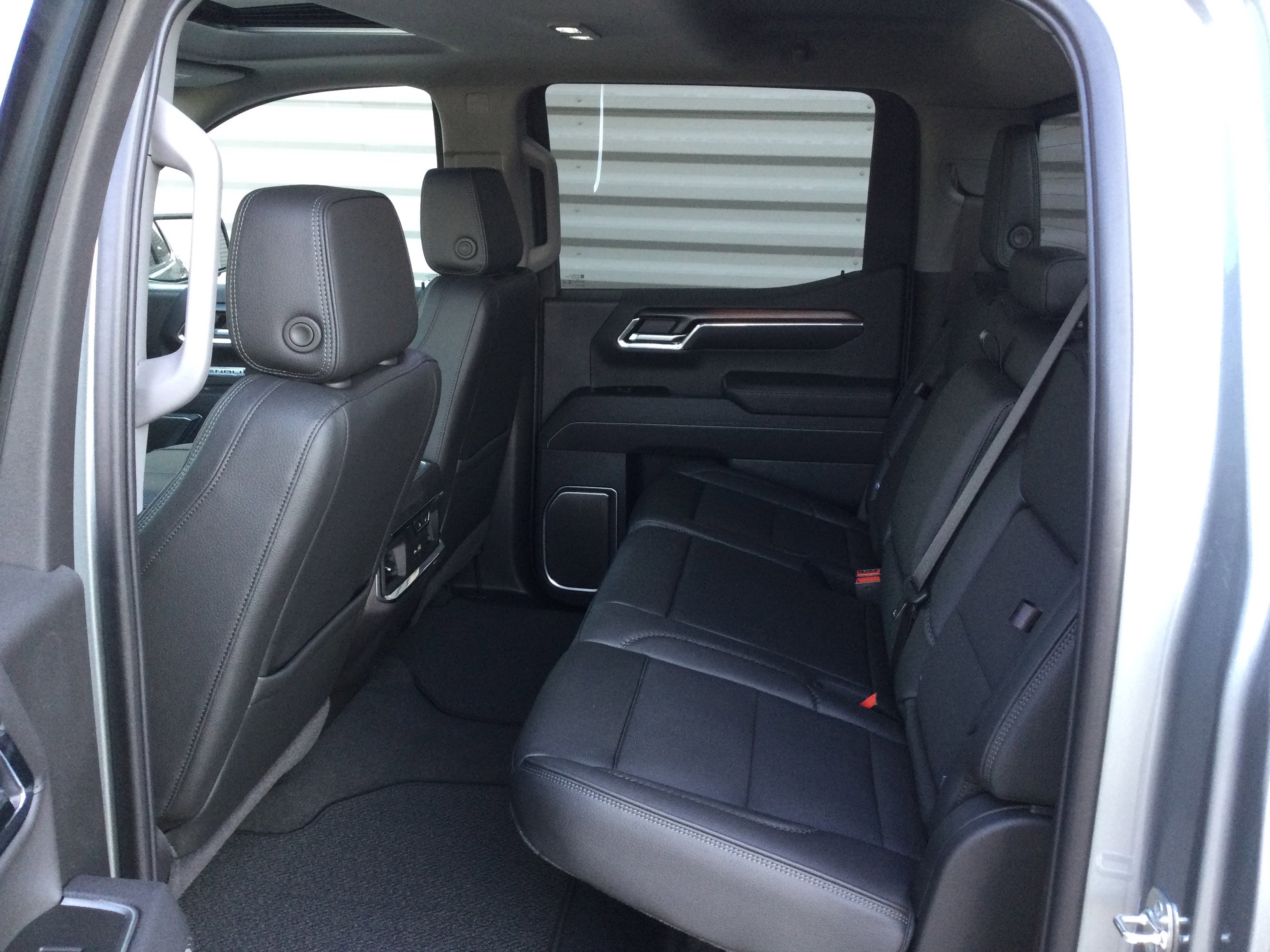 New 2026 GMC Sierra 1500 Denali w/ Technology Package AWD/4WD image 8