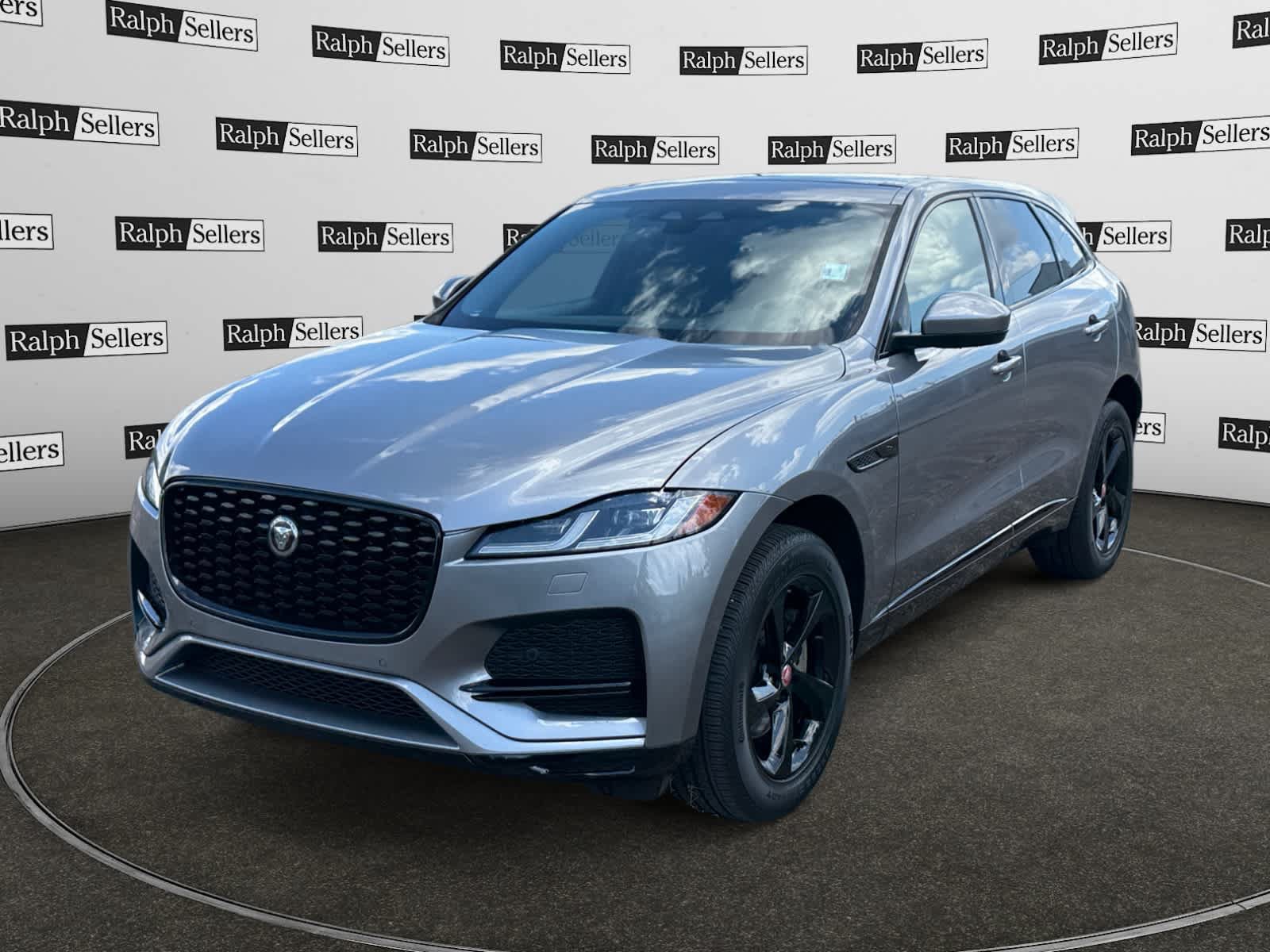 Used 2023 Jaguar F-PACE S AWD/4WD image 2