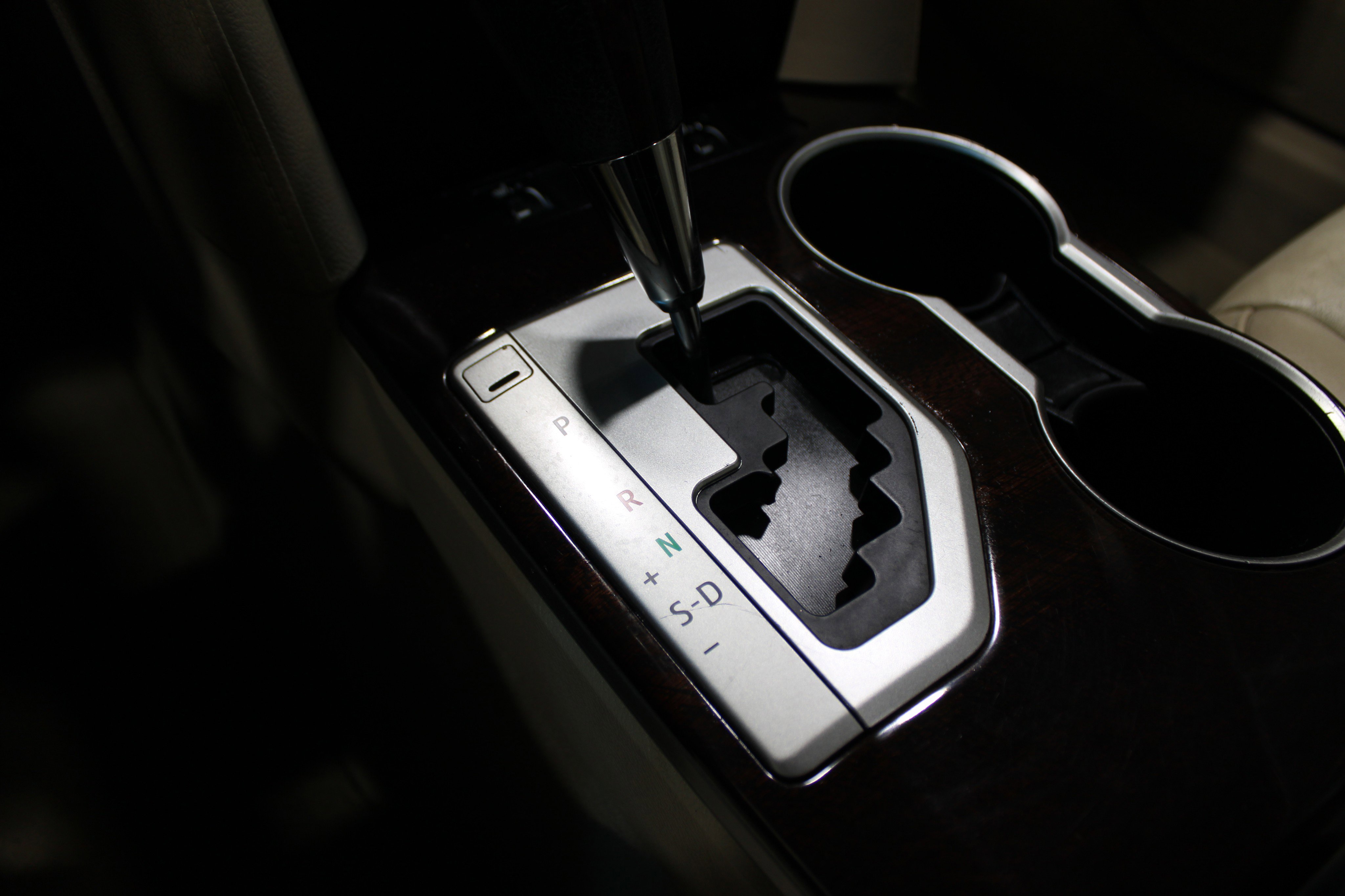 Used 2014 Toyota Camry SE image 14