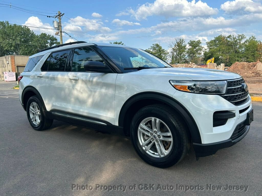 Used 2022 Ford Explorer XLT AWD/4WD image 7