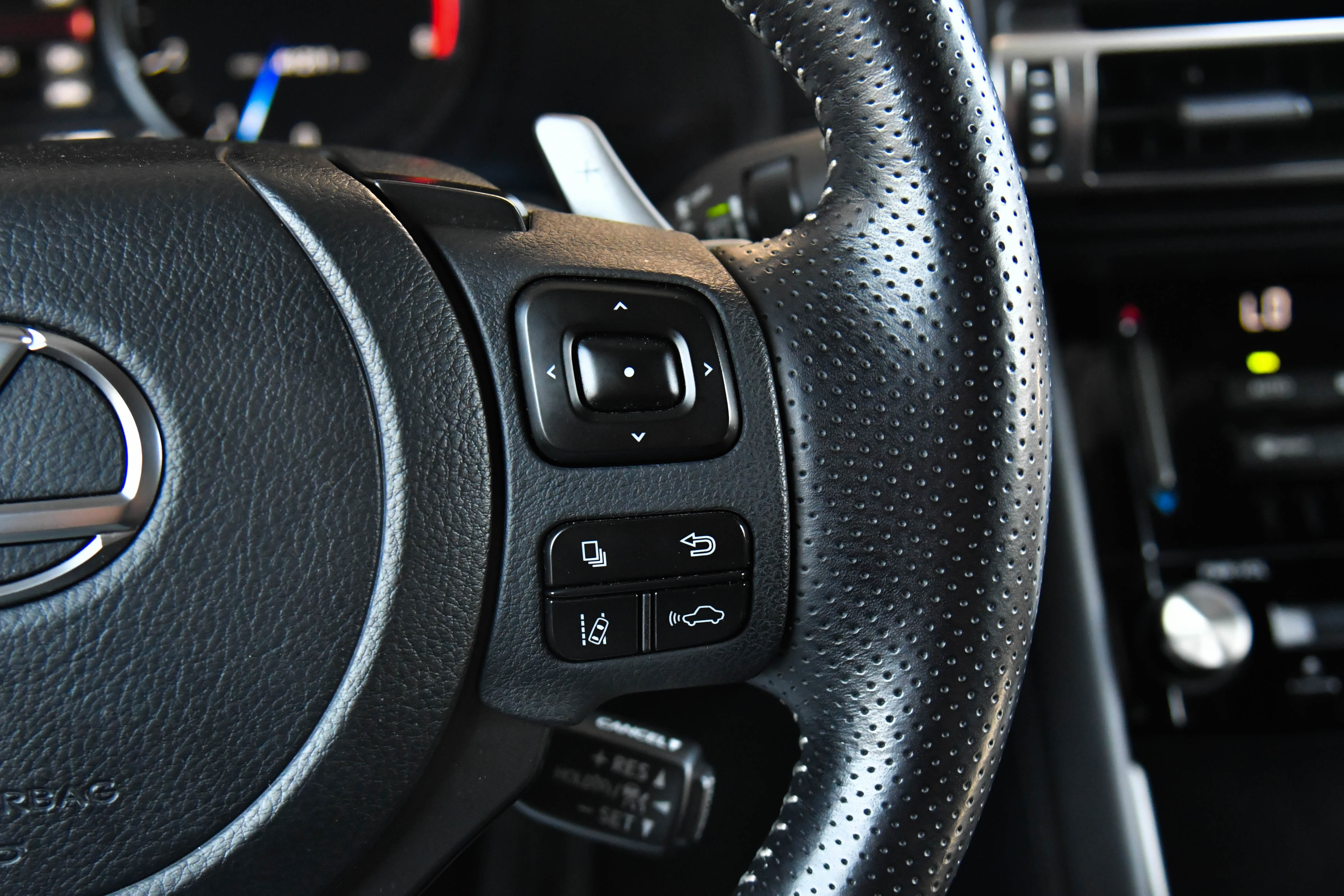 Used 2022 Lexus IS 350 F Sport w/ Navigation Package RWD image 32