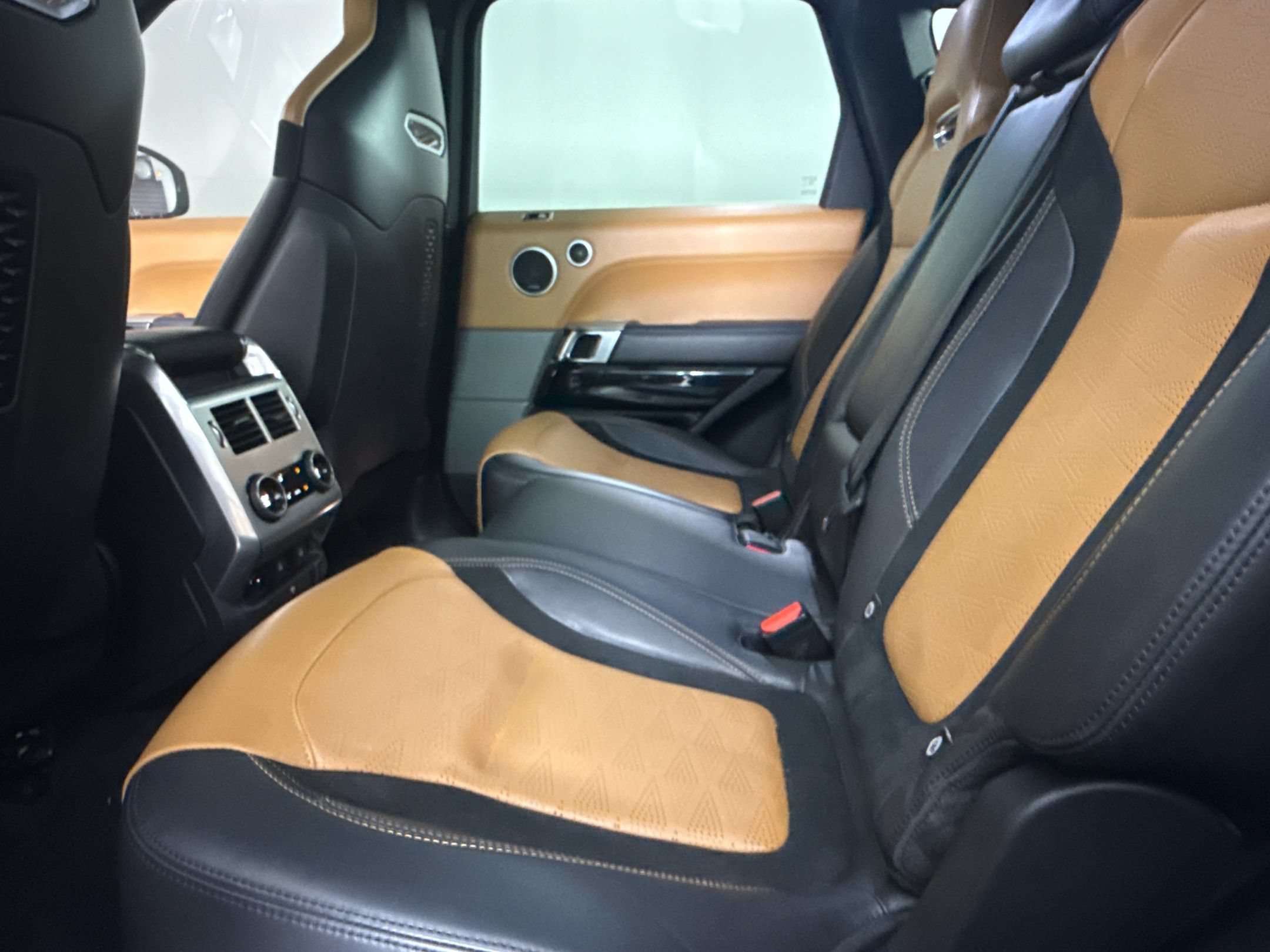 Used 2018 Land Rover Range Rover Sport SVR AWD/4WD image 21