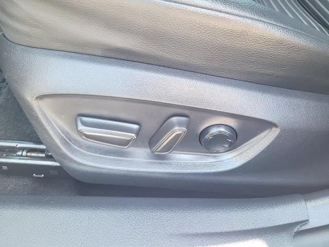 Used 2021 Toyota Camry SE FWD image 11