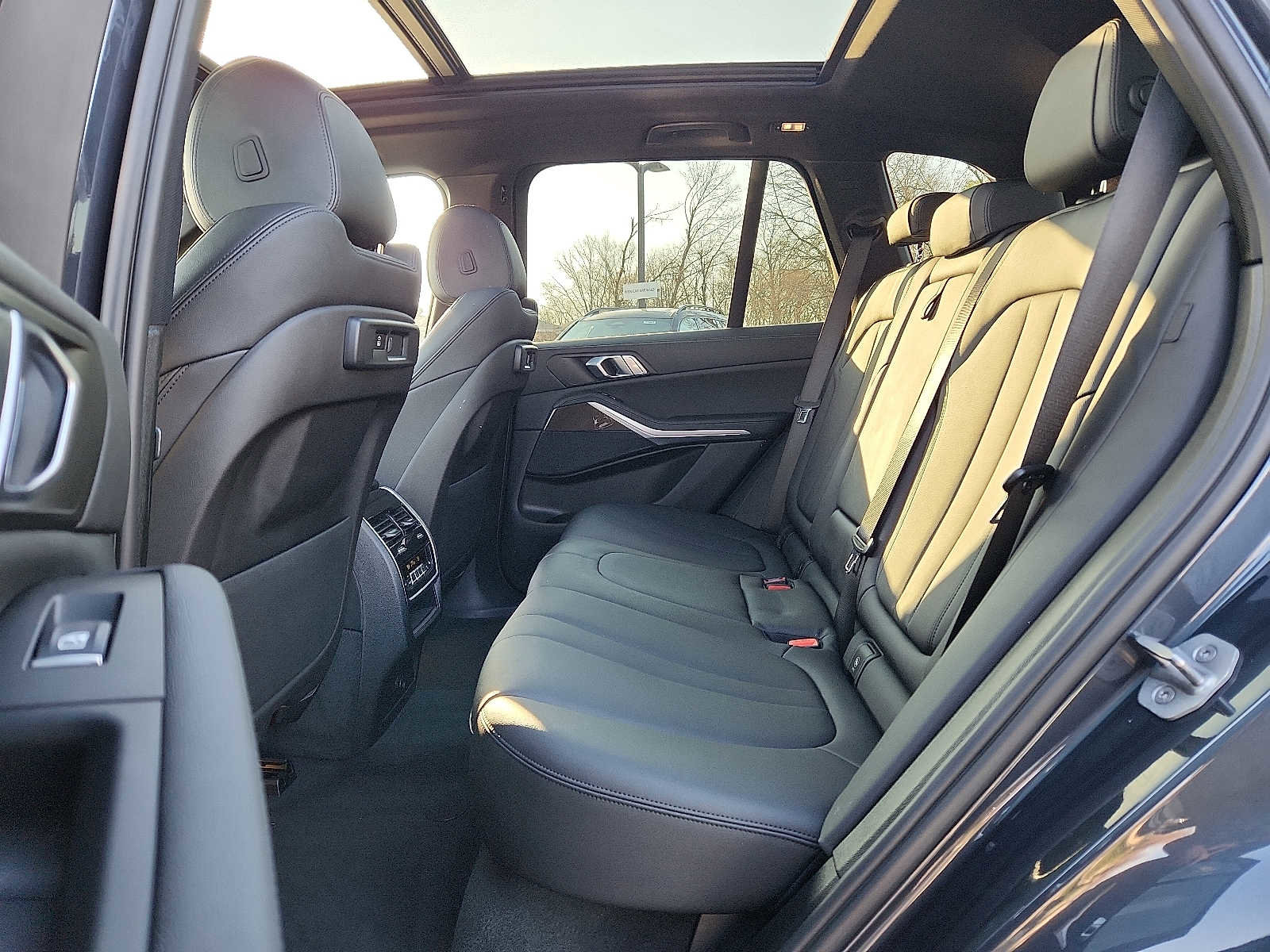 Certified 2022 BMW X5 xDrive40i w/ Premium Package image 10
