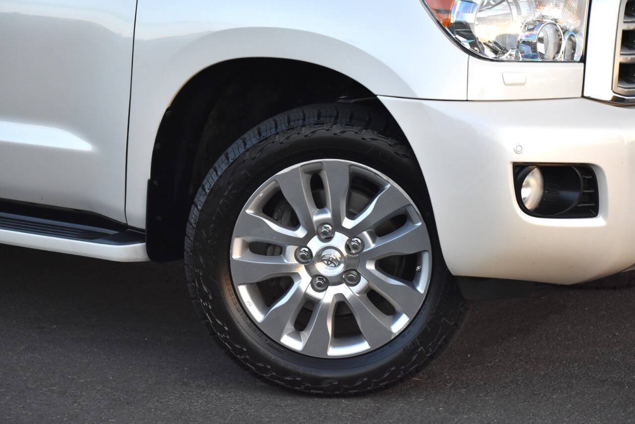 Used 2013 Toyota Sequoia Platinum AWD/4WD image 5