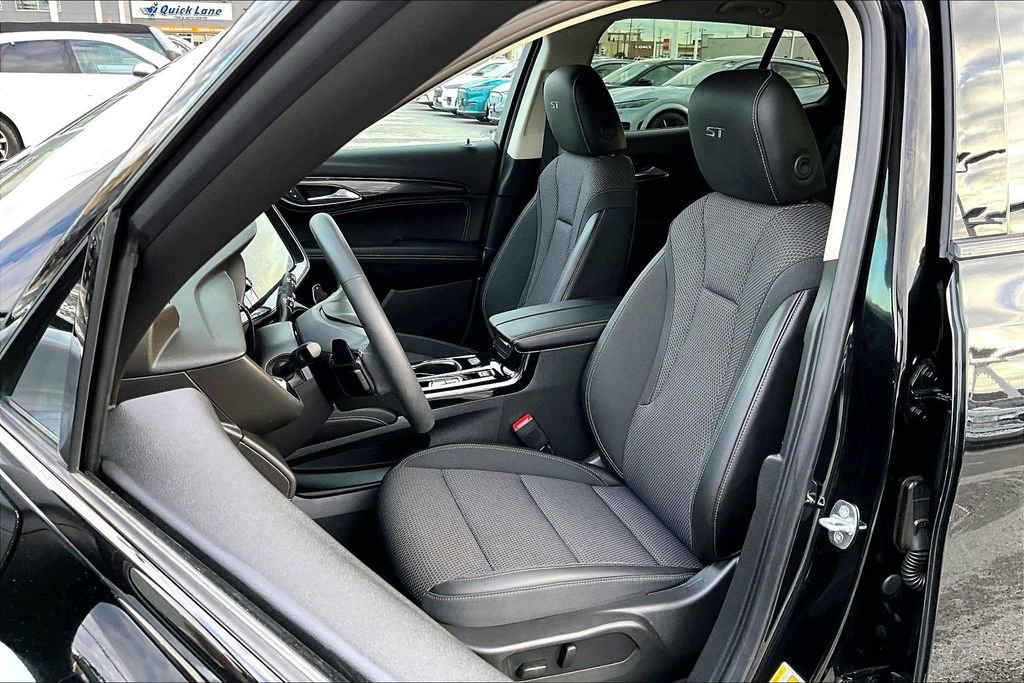 Used 2023 Buick Envision Preferred w/ Sport Touring Package AWD/4WD image 23