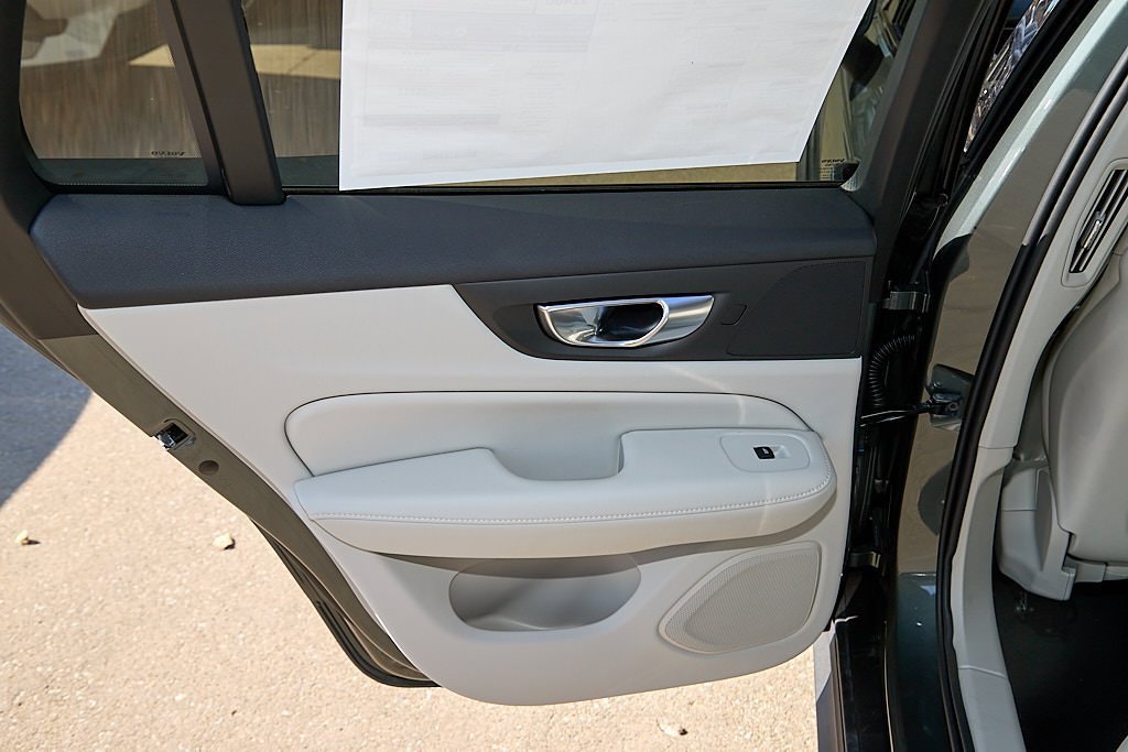 New 2026 Volvo V60 B5 Cross Country Plus w/ Climate Package image 17