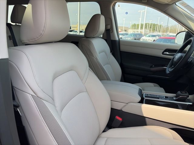 New 2026 Nissan Pathfinder SL image 20