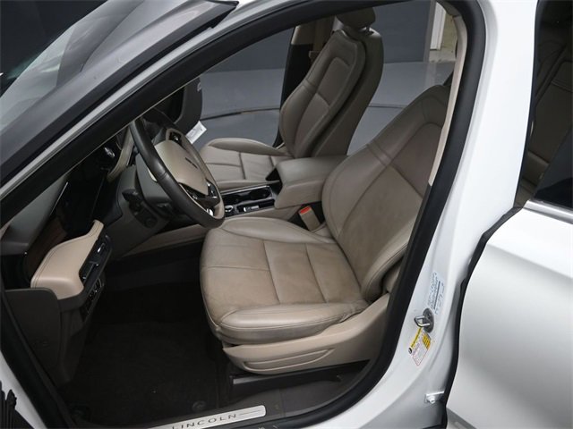 Used 2022 Lincoln Corsair Reserve w/ Equipment Group 201A image 11