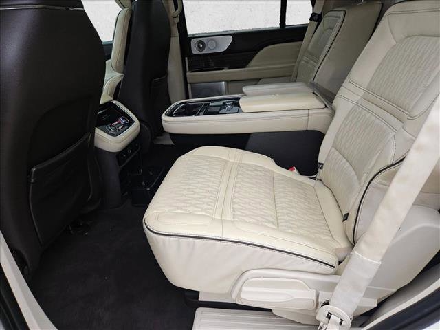 Used 2021 Lincoln Navigator Black Label w/ Cargo Convenience Package AWD/4WD image 11