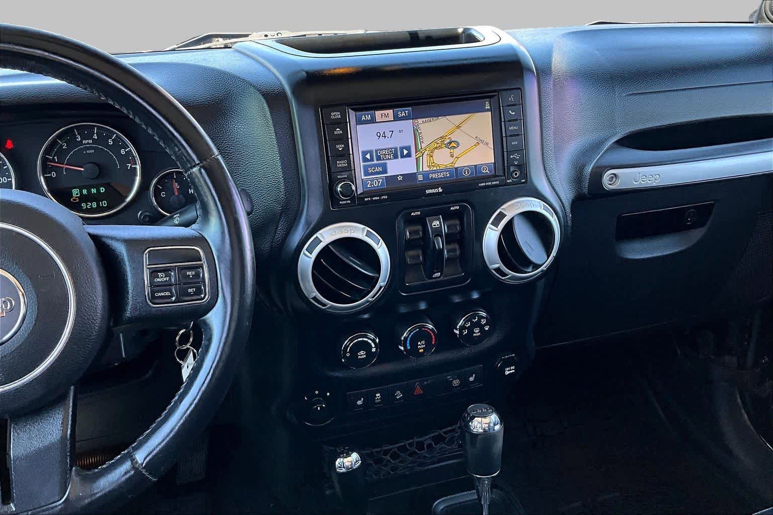 Used 2014 Jeep Wrangler Unlimited Rubicon w/ Connectivity Group AWD/4WD image 7
