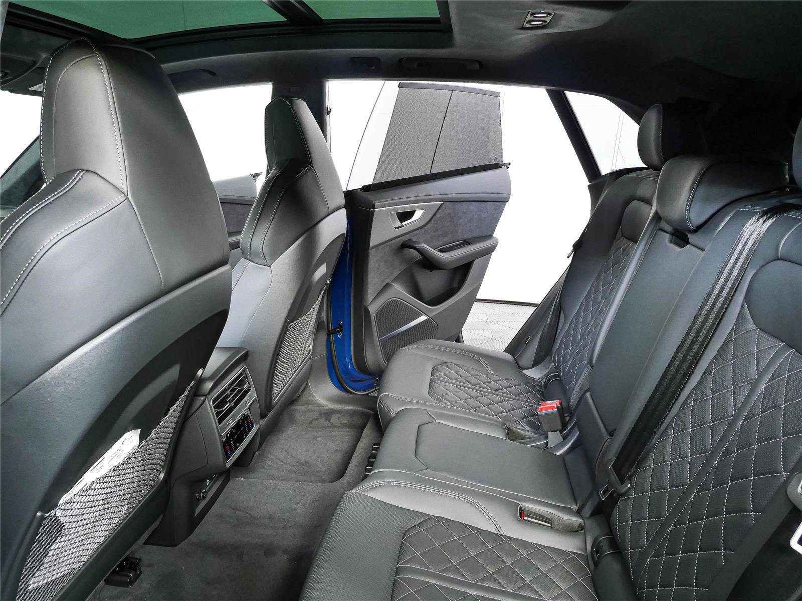 New 2026 Audi SQ8 Prestige AWD/4WD image 23