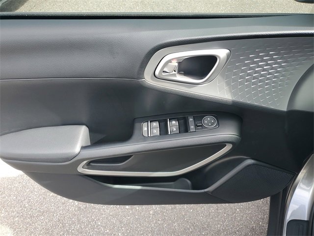 New 2025 Kia Soul LX image 19