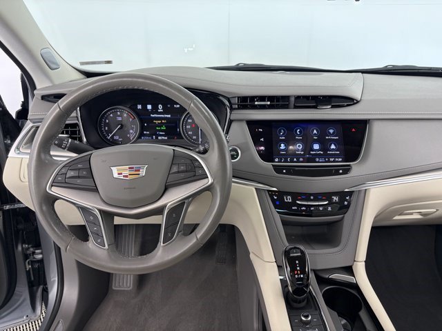 Certified 2024 Cadillac XT5 Premium Luxury w/ Technology Package AWD/4WD image 2