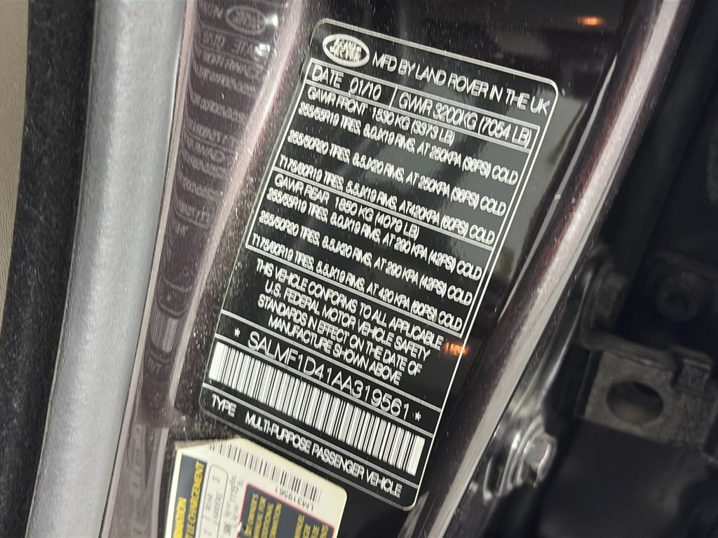 Used 2010 Land Rover Range Rover HSE AWD/4WD image 9