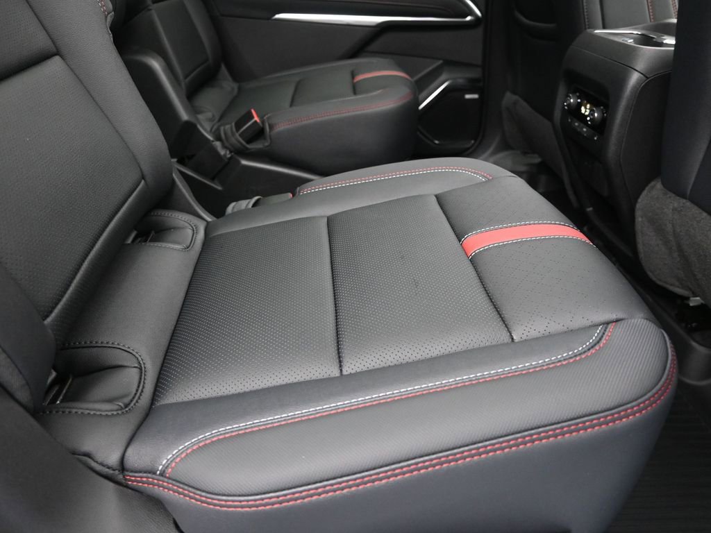 New 2026 Chevrolet Traverse RS w/ LPO, Floor Liner Package FWD image 22