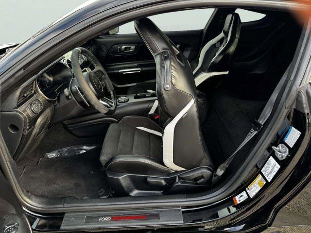 Used 2021 Ford Mustang Shelby GT500 w/ Carbon Fiber Track Pack RWD image 26