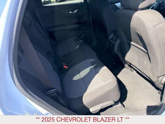 Used 2025 Chevrolet Blazer LT AWD/4WD image 11