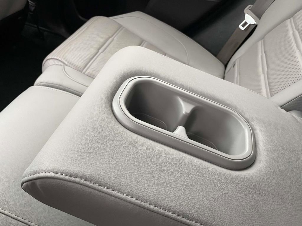 Used 2022 Honda CR-V Touring image 13