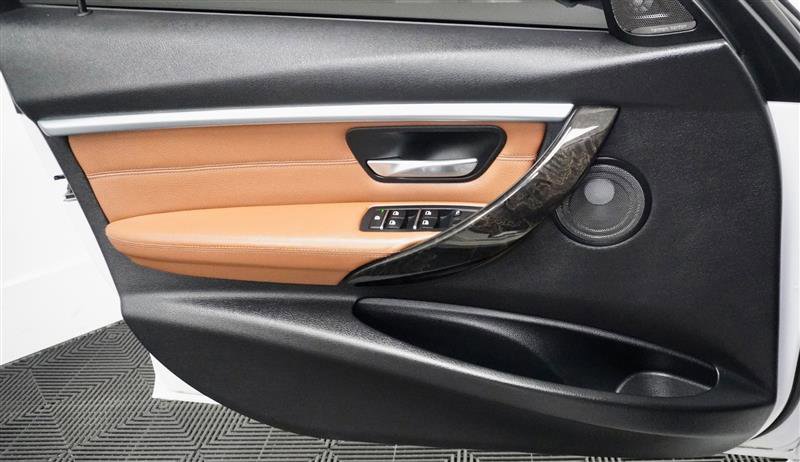 Used 2016 BMW 340i xDrive Sedan image 35