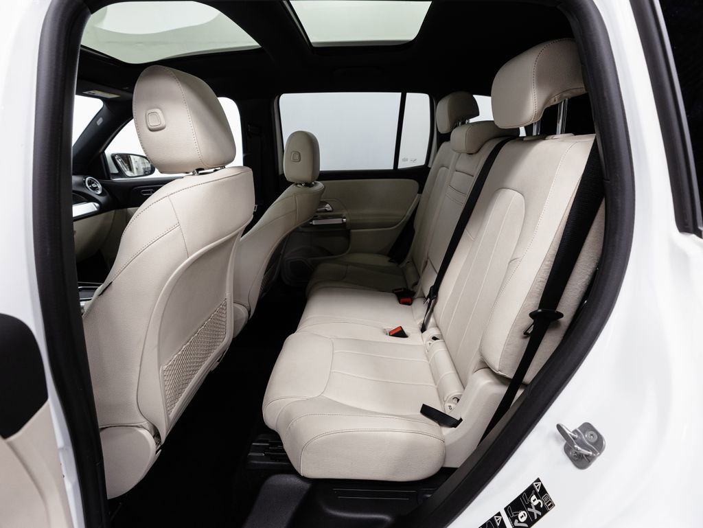Certified 2024 Mercedes-Benz EQB 300 4MATIC image 22