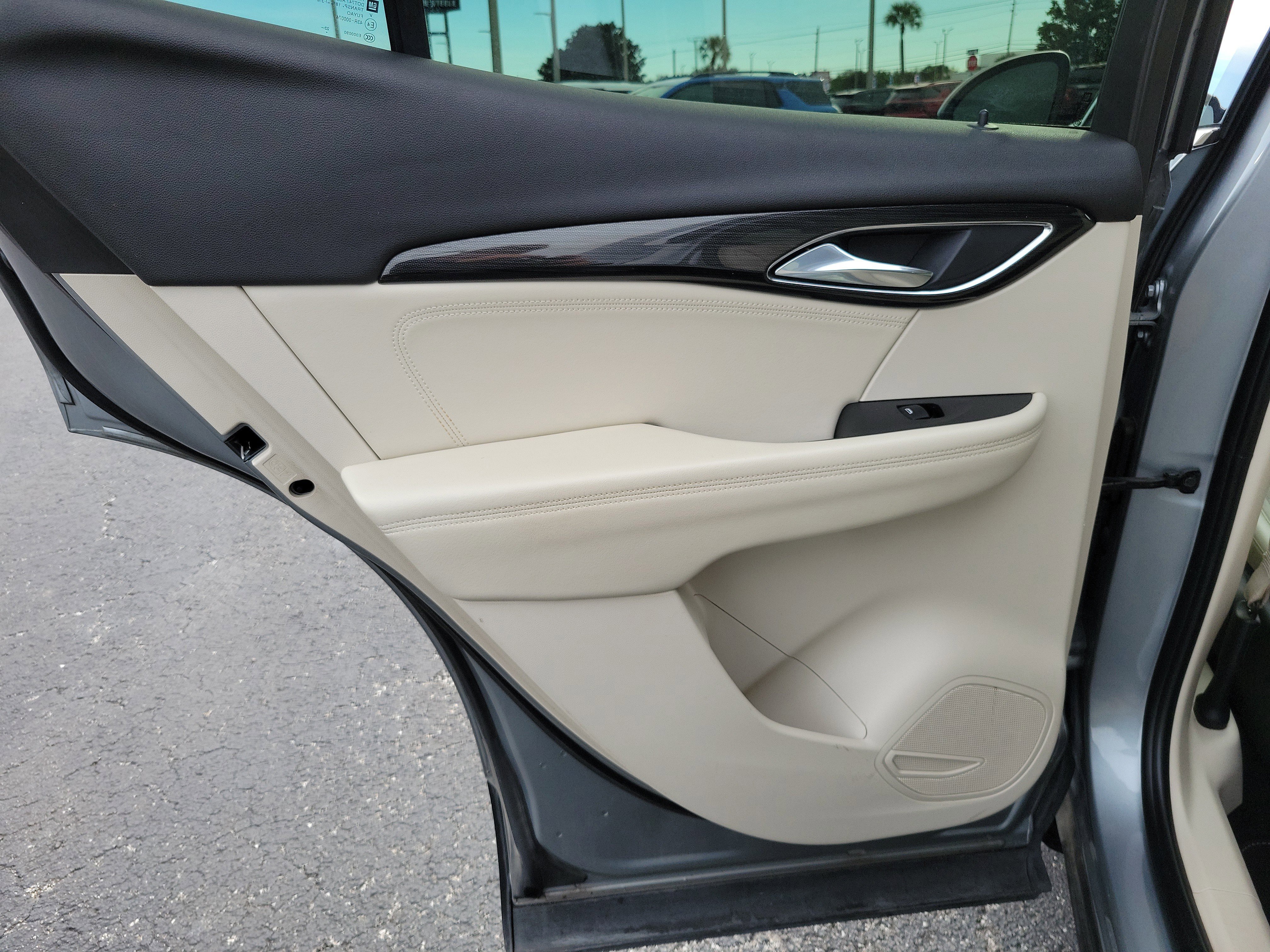 Used 2023 Buick Envision Preferred image 13