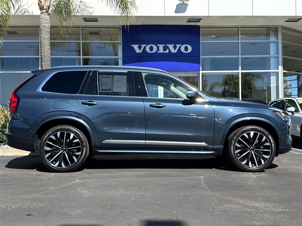 Certified 2025 Volvo XC90 B6 Plus image 6