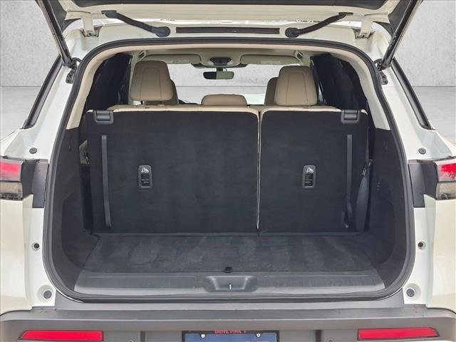 Used 2025 INFINITI QX60 Luxe FWD image 6