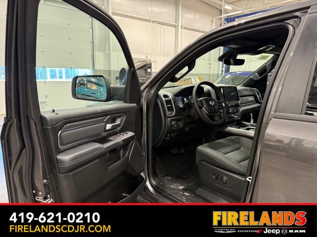 New 2026 RAM 1500 4x4 Crew Cab image 11