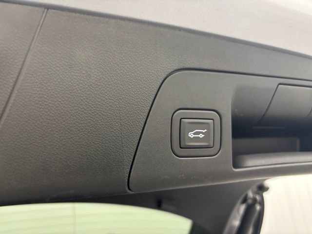 Used 2025 Buick Envision Preferred AWD/4WD image 9