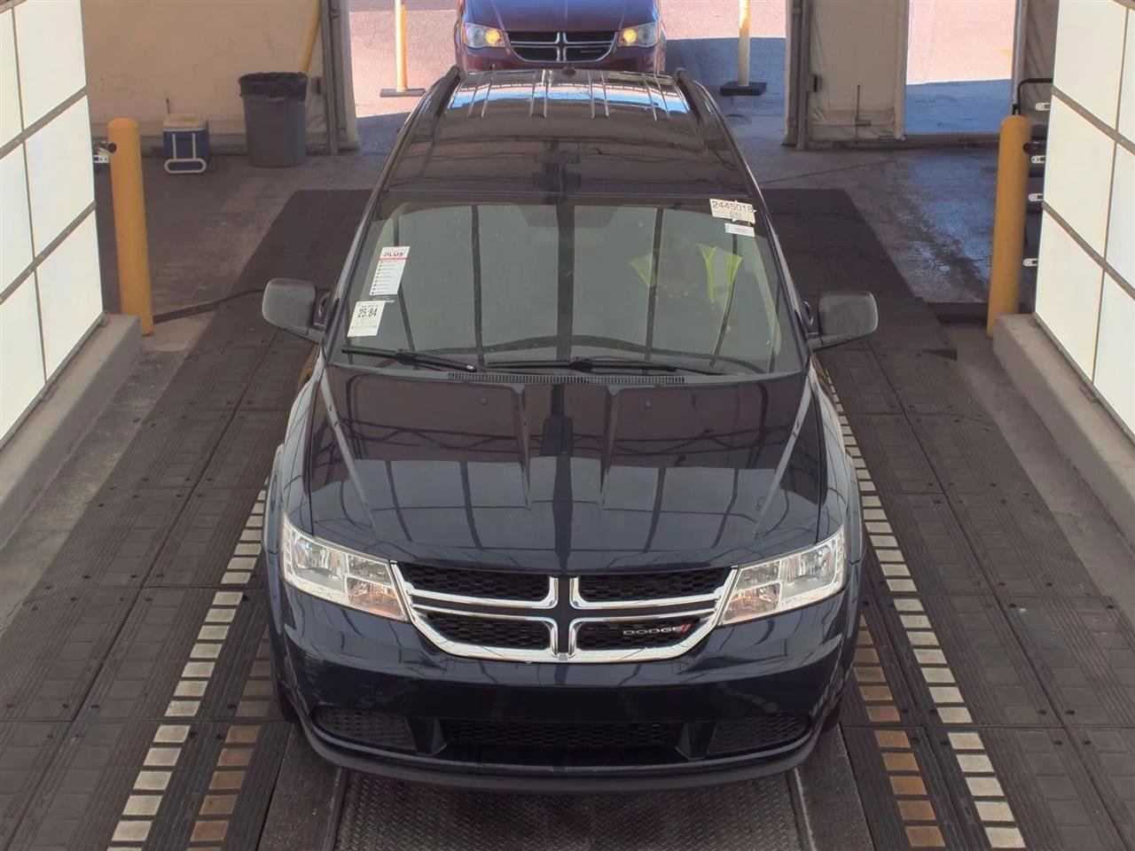 Used 2017 Dodge Journey SE image 2