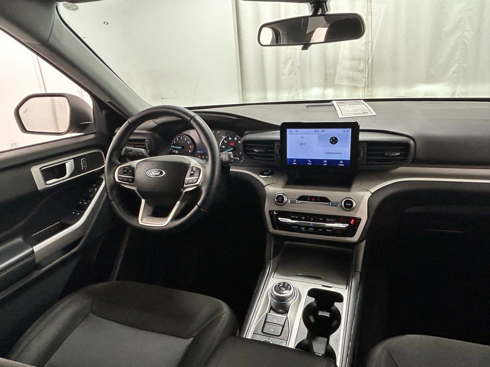 Used 2023 Ford Explorer XLT w/ Class IV Trailer Tow Package image 10