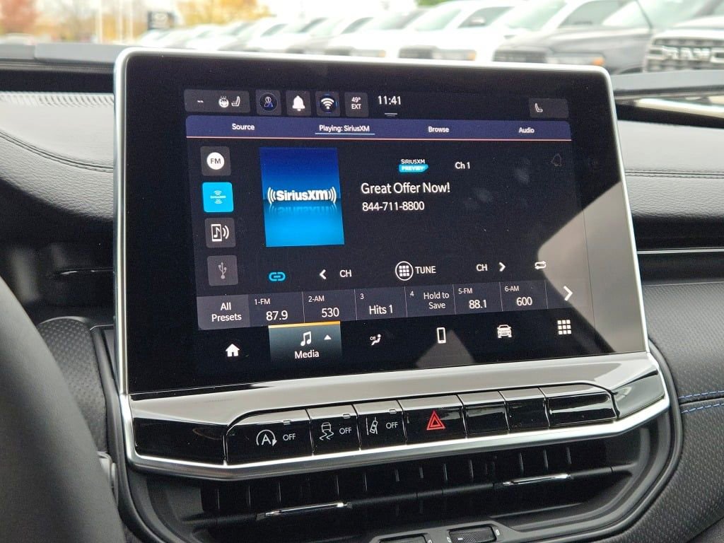 New 2026 Jeep Compass Latitude image 26