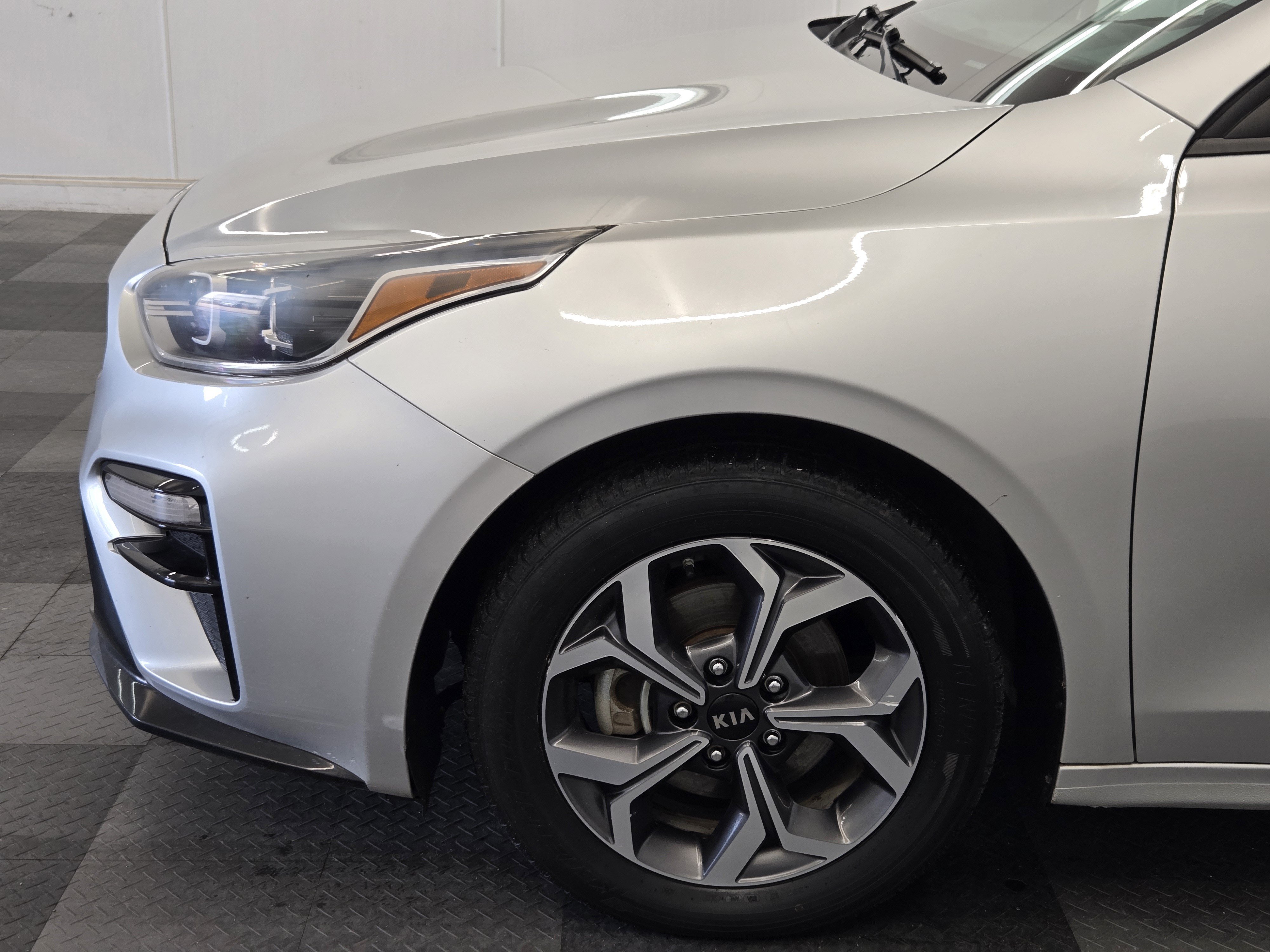 Used 2020 Kia Forte LXS FWD image 9