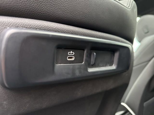 Used 2022 BMW X5 xDrive40i w/ Premium Package AWD/4WD image 10