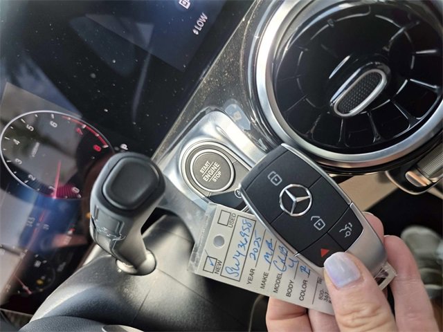 New 2025 Mercedes-Benz GLB 250 image 14