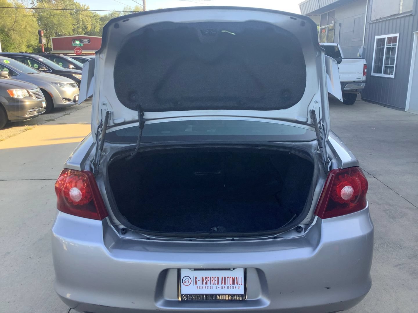Used 2013 Dodge Avenger SE FWD image 14