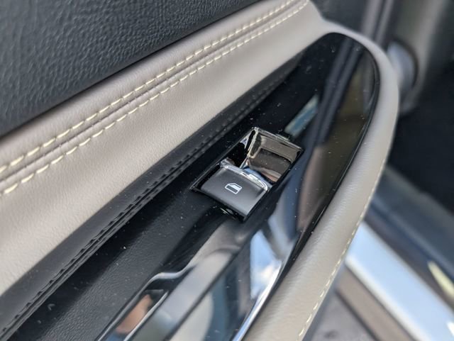 Used 2026 Lincoln Corsair Premiere image 12