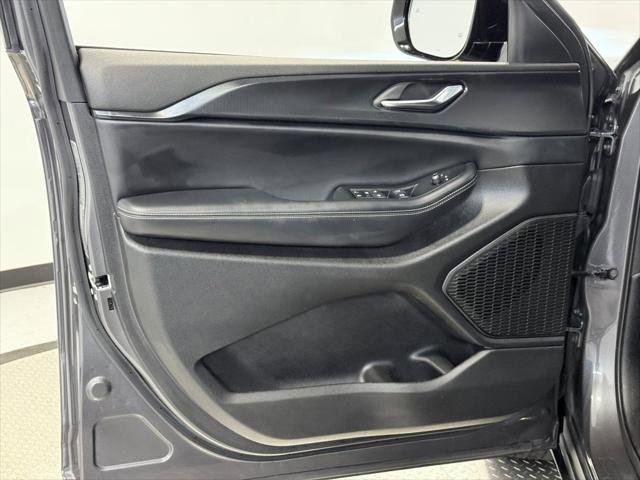 Certified 2024 Jeep Grand Cherokee L Altitude image 21