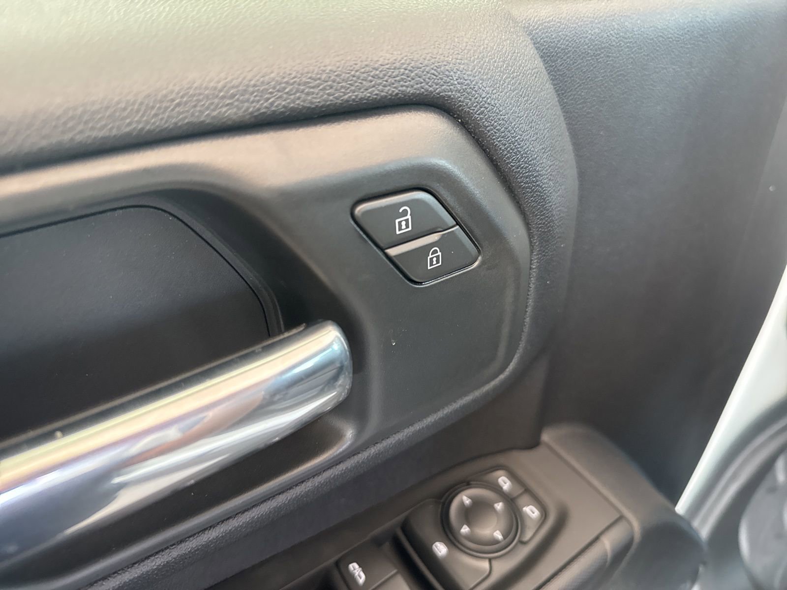 New 2025 Chevrolet Silverado 3500 W/T image 15